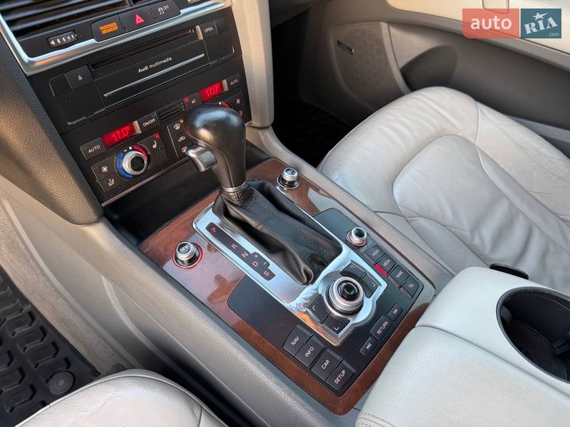 Позашляховик / Кросовер Audi Q7 2010 в Стрию