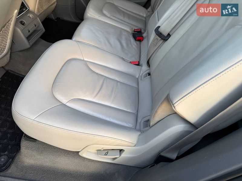 Позашляховик / Кросовер Audi Q7 2010 в Стрию
