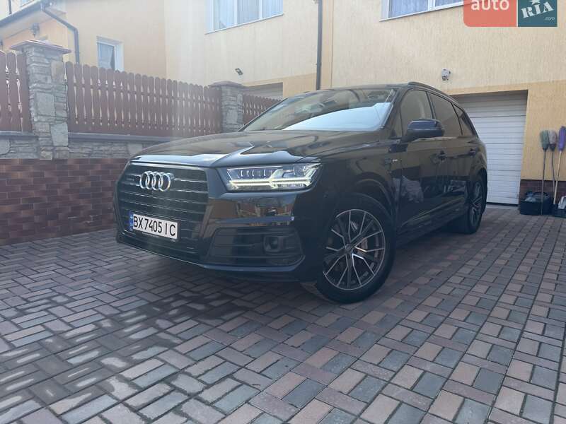 Внедорожник / Кроссовер Audi Q7 2018 в Хмельницком