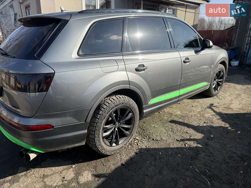 Внедорожник / Кроссовер Audi Q7 2017 в Житомире