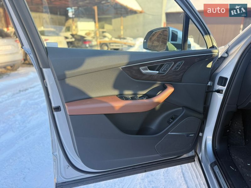 Внедорожник / Кроссовер Audi Q7 2020 в Стрые