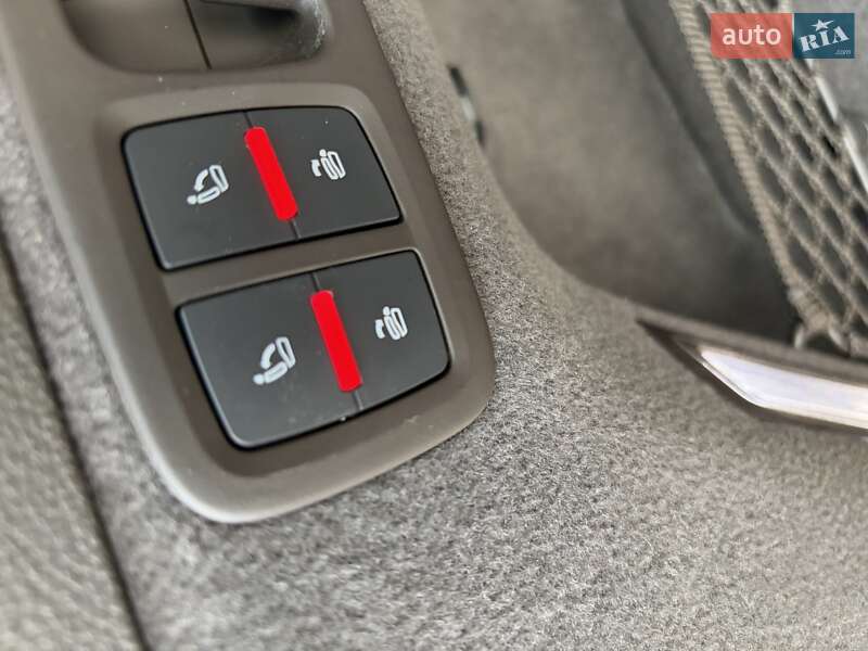 Внедорожник / Кроссовер Audi Q7 2016 в Киеве