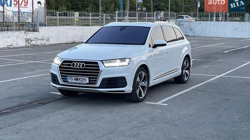 Audi Q7 2016