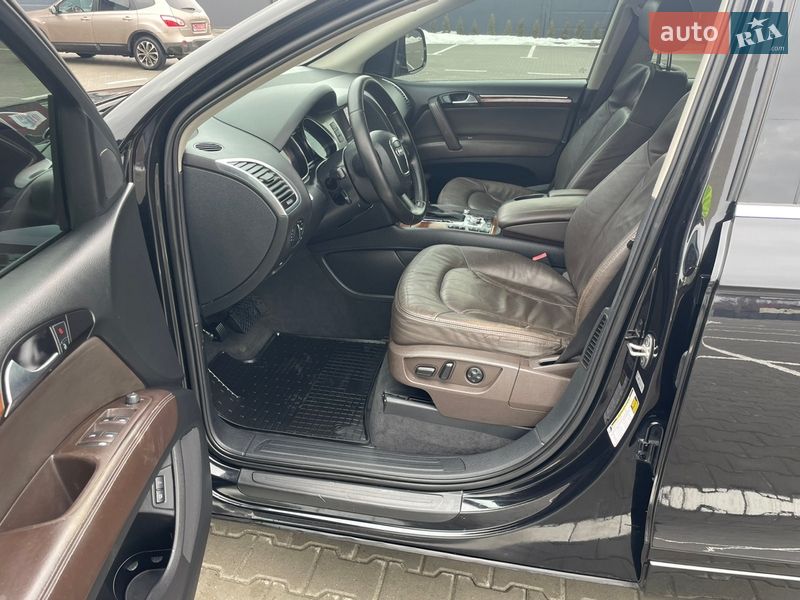 Внедорожник / Кроссовер Audi Q7 2006 в Дубно