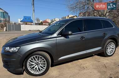 Внедорожник / Кроссовер Audi Q7 2015 в Киеве
