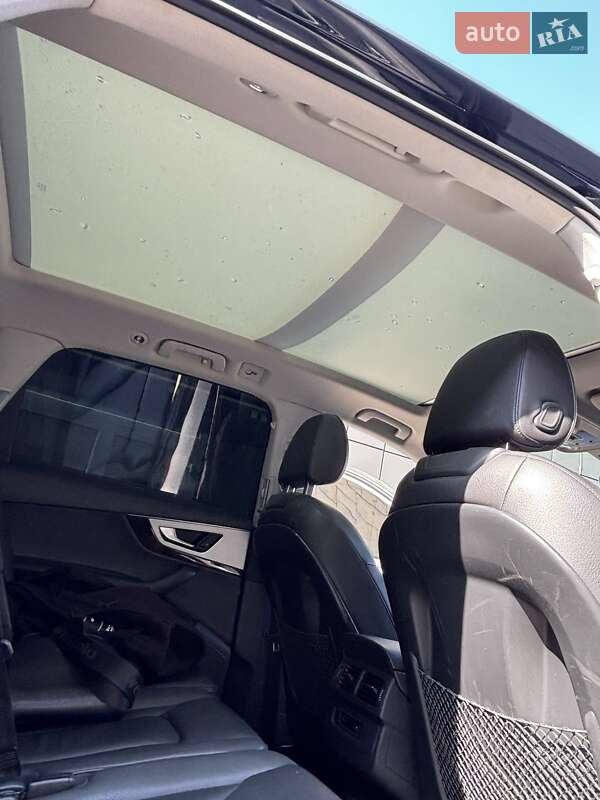 Внедорожник / Кроссовер Audi Q7 2017 в Тячеве