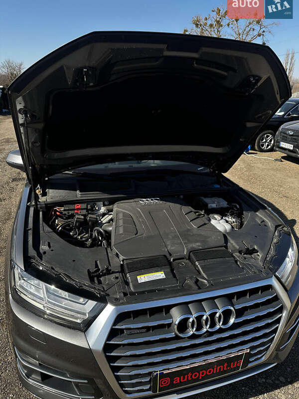 Позашляховик / Кросовер Audi Q7 2019 в Білогородці