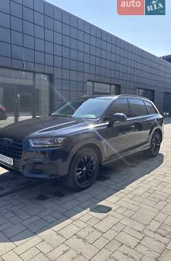 Внедорожник / Кроссовер Audi Q7 2017 в Тячеве