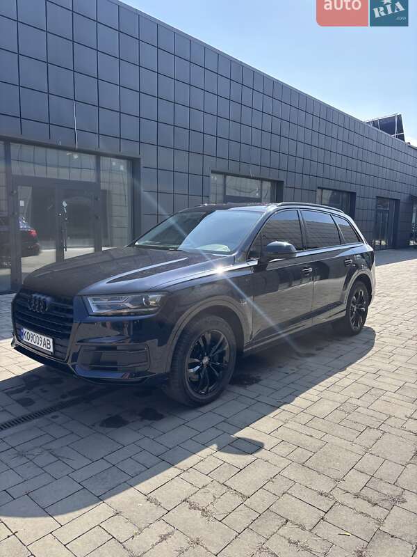 Внедорожник / Кроссовер Audi Q7 2017 в Тячеве