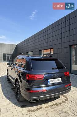 Внедорожник / Кроссовер Audi Q7 2017 в Тячеве