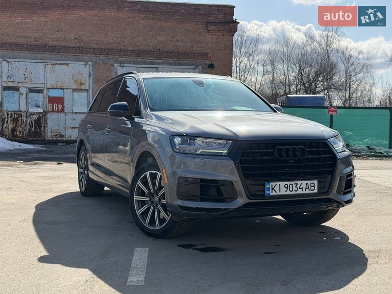 Позашляховик / Кросовер Audi Q7 2016 в Лубнах