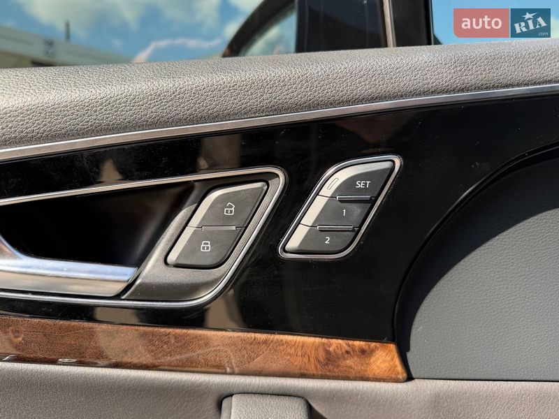 Позашляховик / Кросовер Audi Q7 2016 в Лубнах