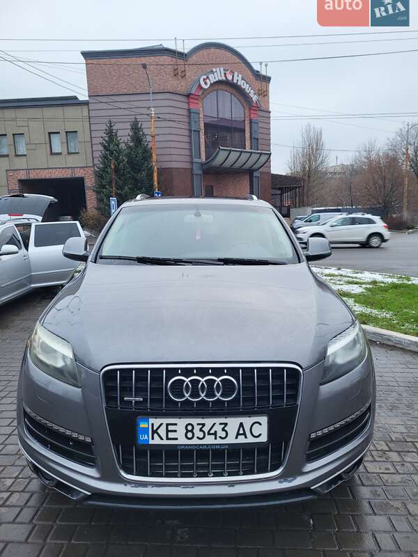 Внедорожник / Кроссовер Audi Q7 2013 в Днепре