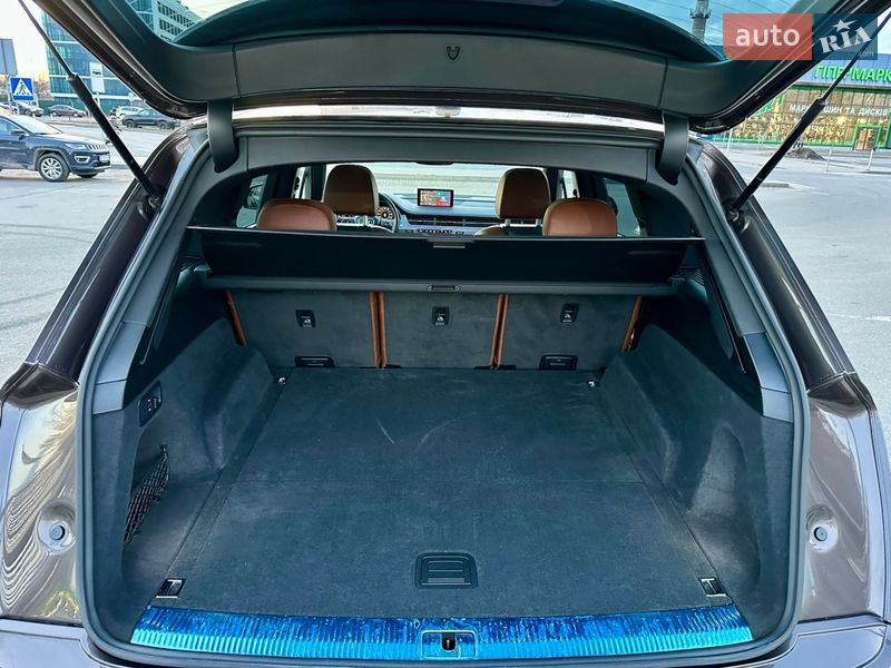 Позашляховик / Кросовер Audi Q7 2017 в Києві фото 47 Позашляховик / Кросовер Audi Q7 2017 в Києві