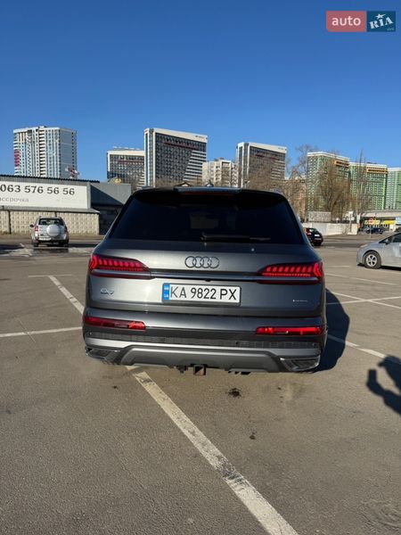 Внедорожник / Кроссовер Audi Q7 2021 в Киеве