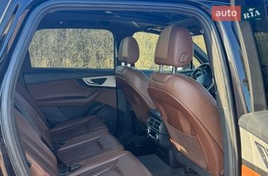 Позашляховик / Кросовер Audi Q7 2017 в Рівному