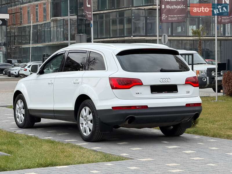 Внедорожник / Кроссовер Audi Q7 2011 в Ужгороде