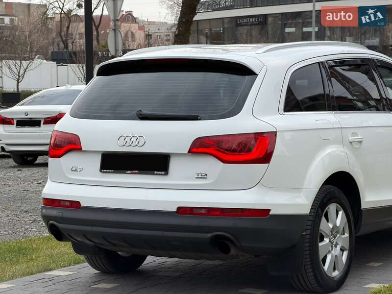 Внедорожник / Кроссовер Audi Q7 2011 в Ужгороде
