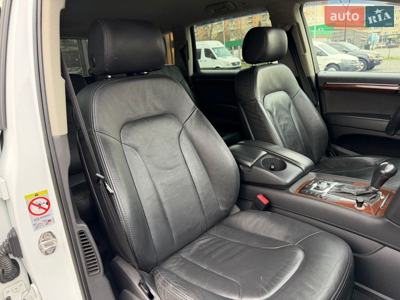 Внедорожник / Кроссовер Audi Q7 2011 в Ужгороде