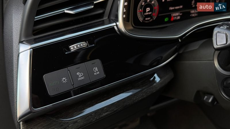 Внедорожник / Кроссовер Audi Q7 2021 в Днепре