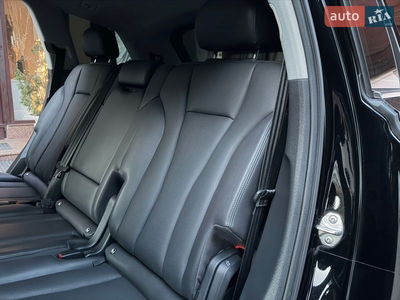Внедорожник / Кроссовер Audi Q7 2016 в Хмельницком