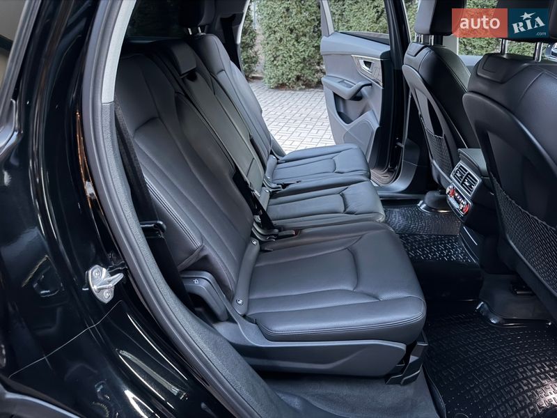 Внедорожник / Кроссовер Audi Q7 2016 в Хмельницком