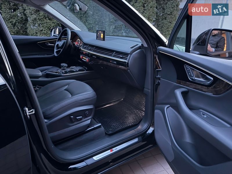 Внедорожник / Кроссовер Audi Q7 2016 в Хмельницком