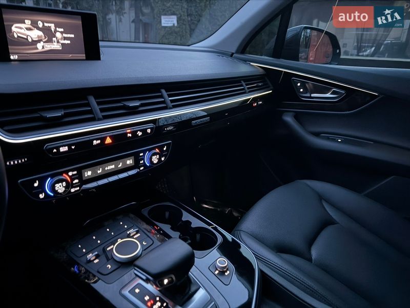 Внедорожник / Кроссовер Audi Q7 2016 в Хмельницком