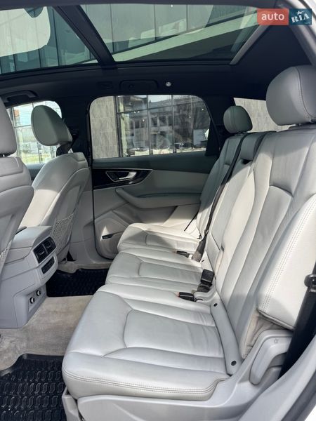 Внедорожник / Кроссовер Audi Q7 2018 в Ужгороде