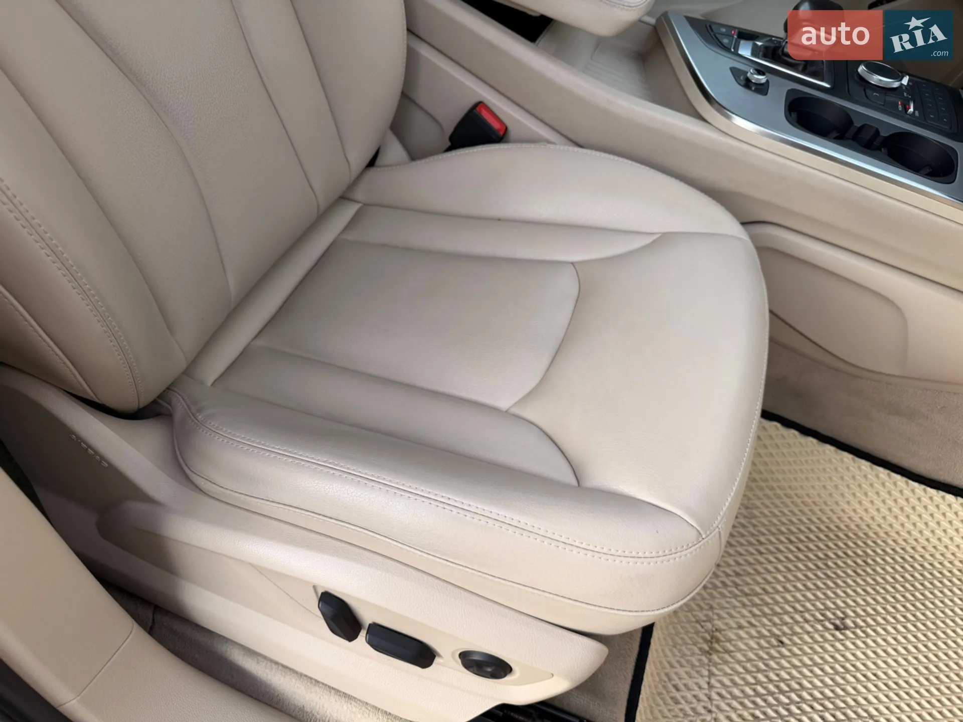 2016 Audi Q7 - мініатюра 10