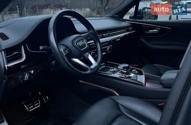 Внедорожник / Кроссовер Audi Q7 2017 в Киеве
