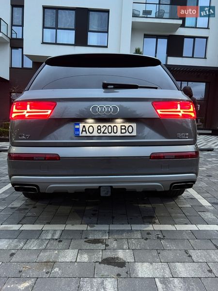 Внедорожник / Кроссовер Audi Q7 2017 в Киеве