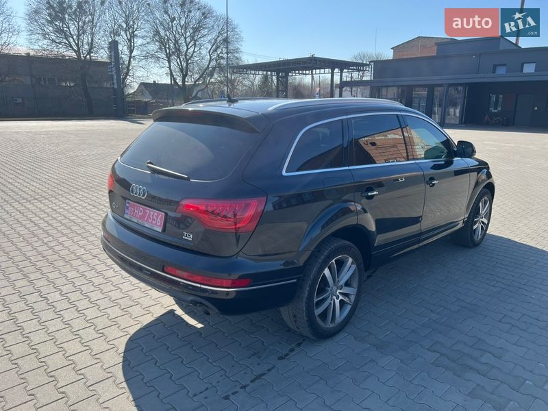 Внедорожник / Кроссовер Audi Q7 2011 в Нововолынске