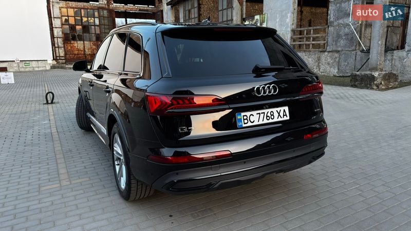 Позашляховик / Кросовер Audi Q7 2019 в Львові