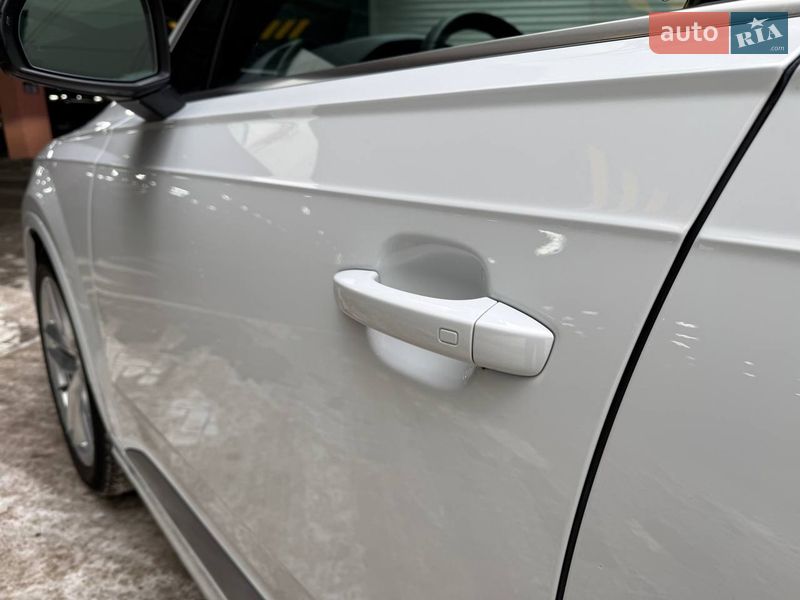 Позашляховик / Кросовер Audi Q7 2016 в Києві фото 10 Позашляховик / Кросовер Audi Q7 2016 в Києві