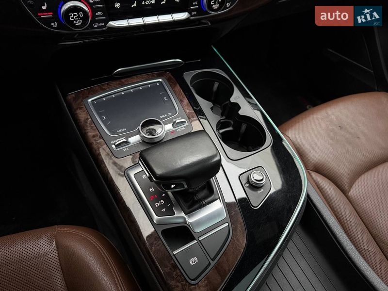 Позашляховик / Кросовер Audi Q7 2016 в Києві фото 24 Позашляховик / Кросовер Audi Q7 2016 в Києві