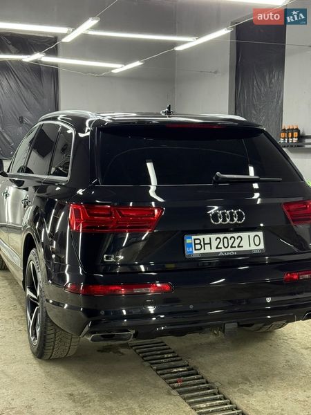Внедорожник / Кроссовер Audi Q7 2015 в Измаиле