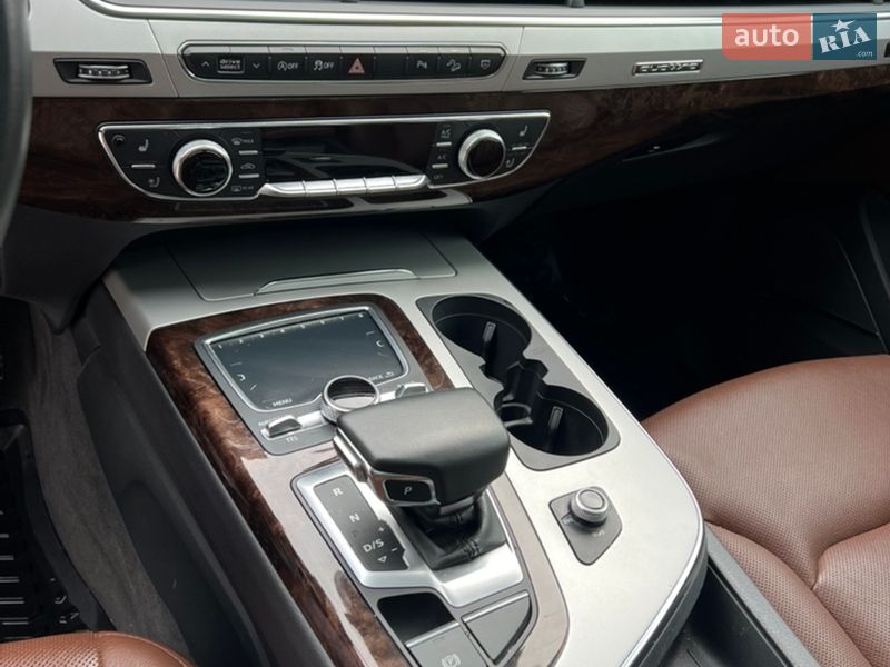 Внедорожник / Кроссовер Audi Q7 2019 в Киеве