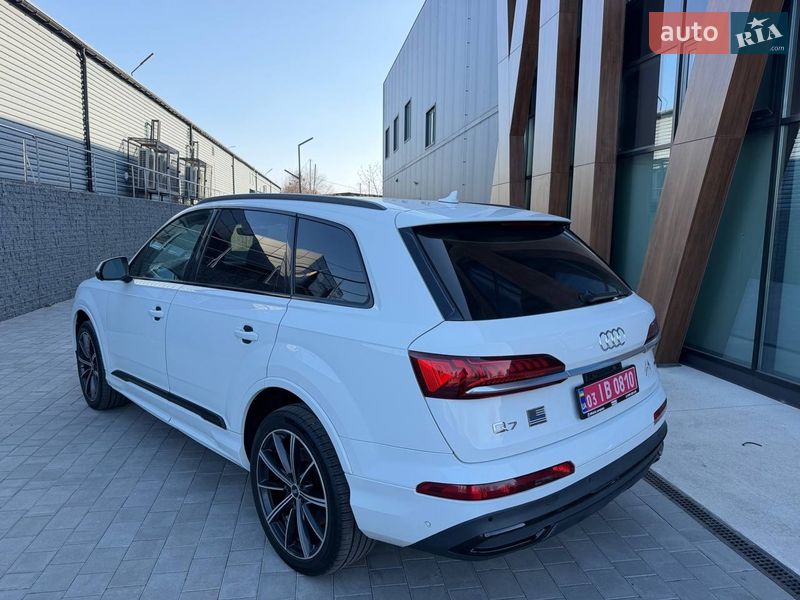 Внедорожник / Кроссовер Audi Q7 2020 в Луцке