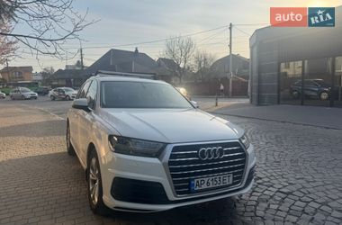 Позашляховик / Кросовер Audi Q7 2017 в Мукачевому