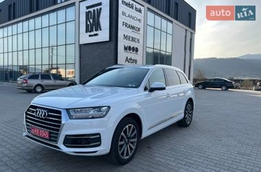 Внедорожник / Кроссовер Audi Q7 2016 в Хусте
