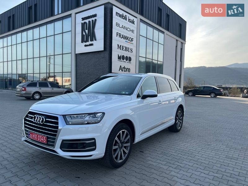 Внедорожник / Кроссовер Audi Q7 2016 в Хусте