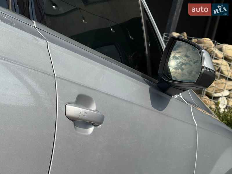 Внедорожник / Кроссовер Audi Q7 2017 в Стрые