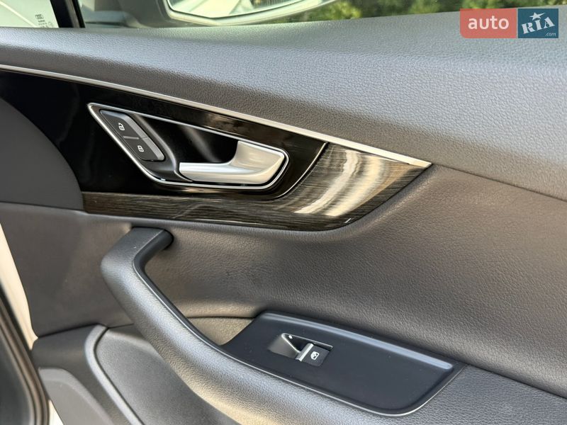 Внедорожник / Кроссовер Audi Q7 2017 в Стрые