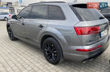Внедорожник / Кроссовер Audi Q7 2016 в Черновцах