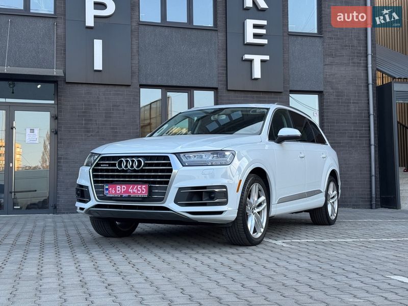 Внедорожник / Кроссовер Audi Q7 2016 в Киеве