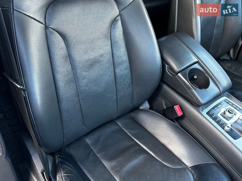 Позашляховик / Кросовер Audi Q7 2011 в Самборі