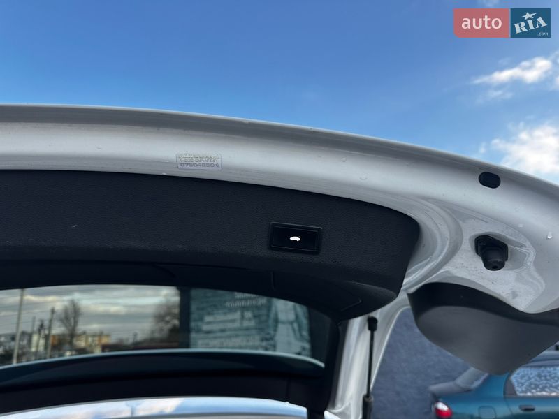 Позашляховик / Кросовер Audi Q7 2011 в Самборі