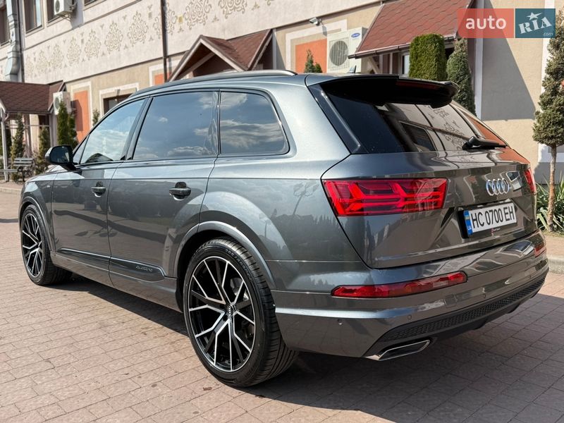 Внедорожник / Кроссовер Audi Q7 2016 в Стрые