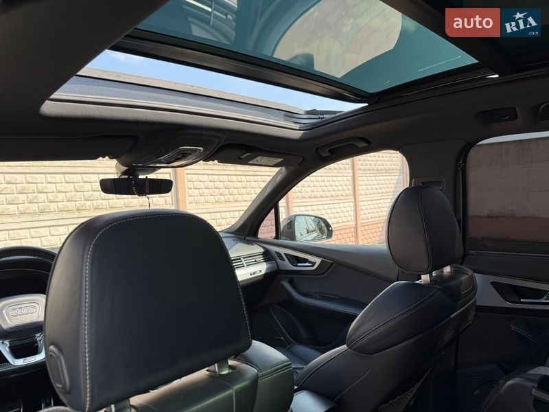 Внедорожник / Кроссовер Audi Q7 2016 в Стрые